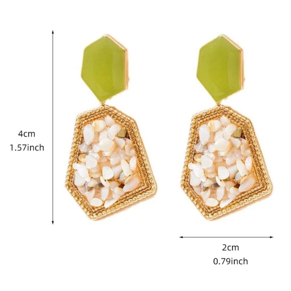 Elegant Gold and Green Geometric Earrings - Picture 3 of 5